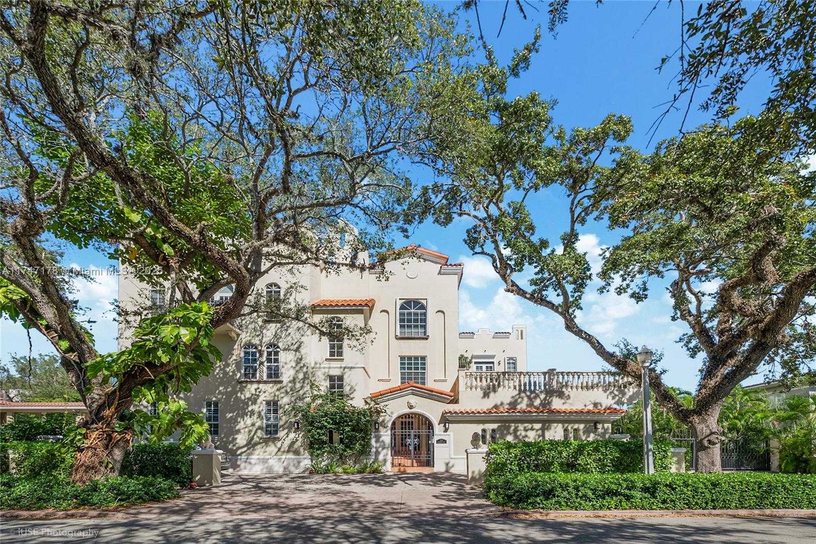 Small Image of 111 EDGEWATER DR #1A, Coral Gables Number 6