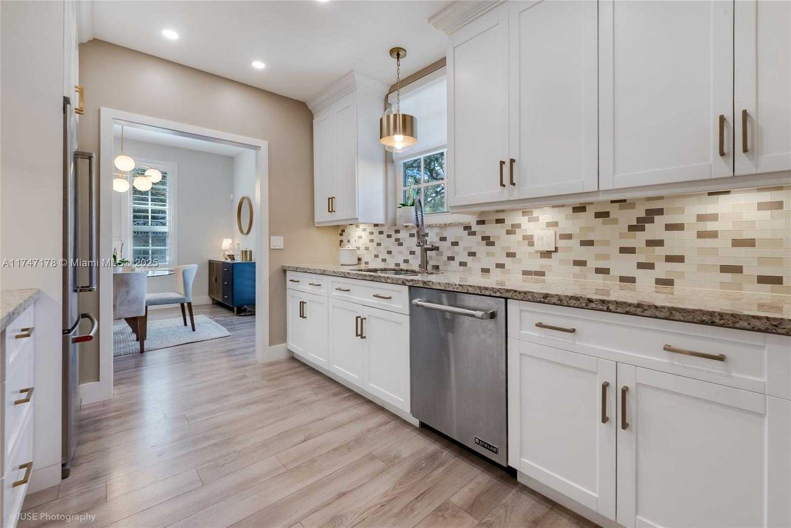 Small Image of 111 EDGEWATER DR #1A, Coral Gables Number 7