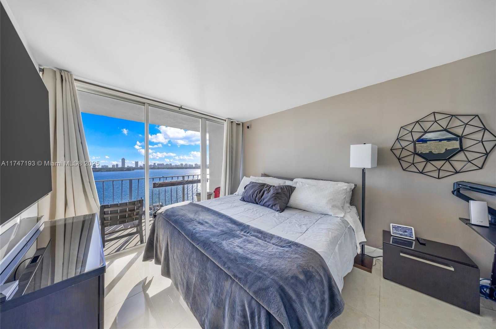 Small Image of 7601 EAST TREASURE DRIVE #1119, North Bay Village Number 25