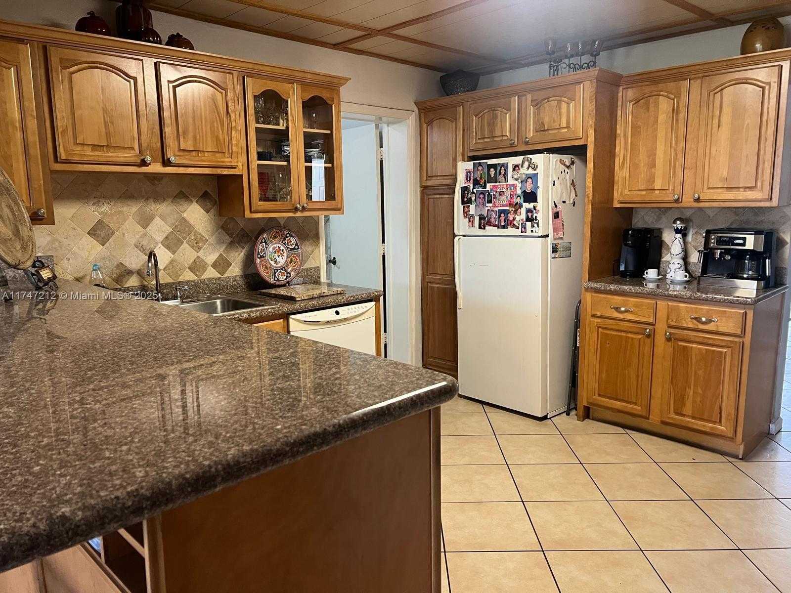 Small Image of 3057 CORAL SPRINGS DR #102, Coral Springs Number 3