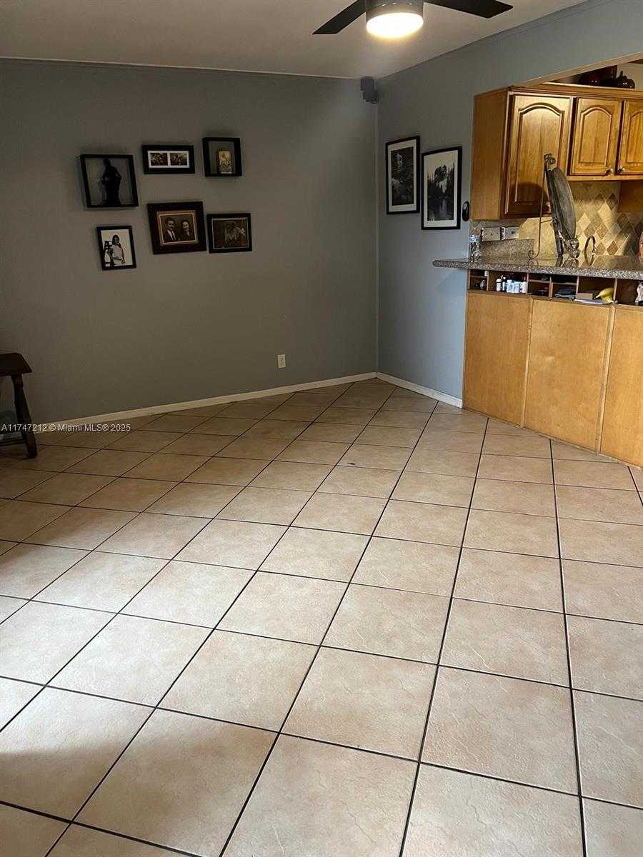 Small Image of 3057 CORAL SPRINGS DR #102, Coral Springs Number 7