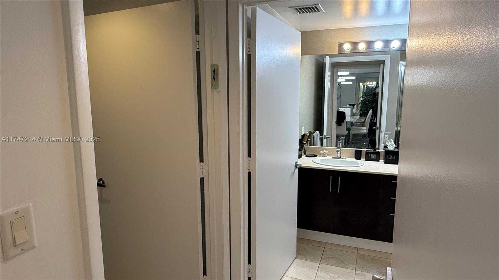 Small Image of 17375 COLLINS AVE #1006, Sunny Isles Beach Number 24