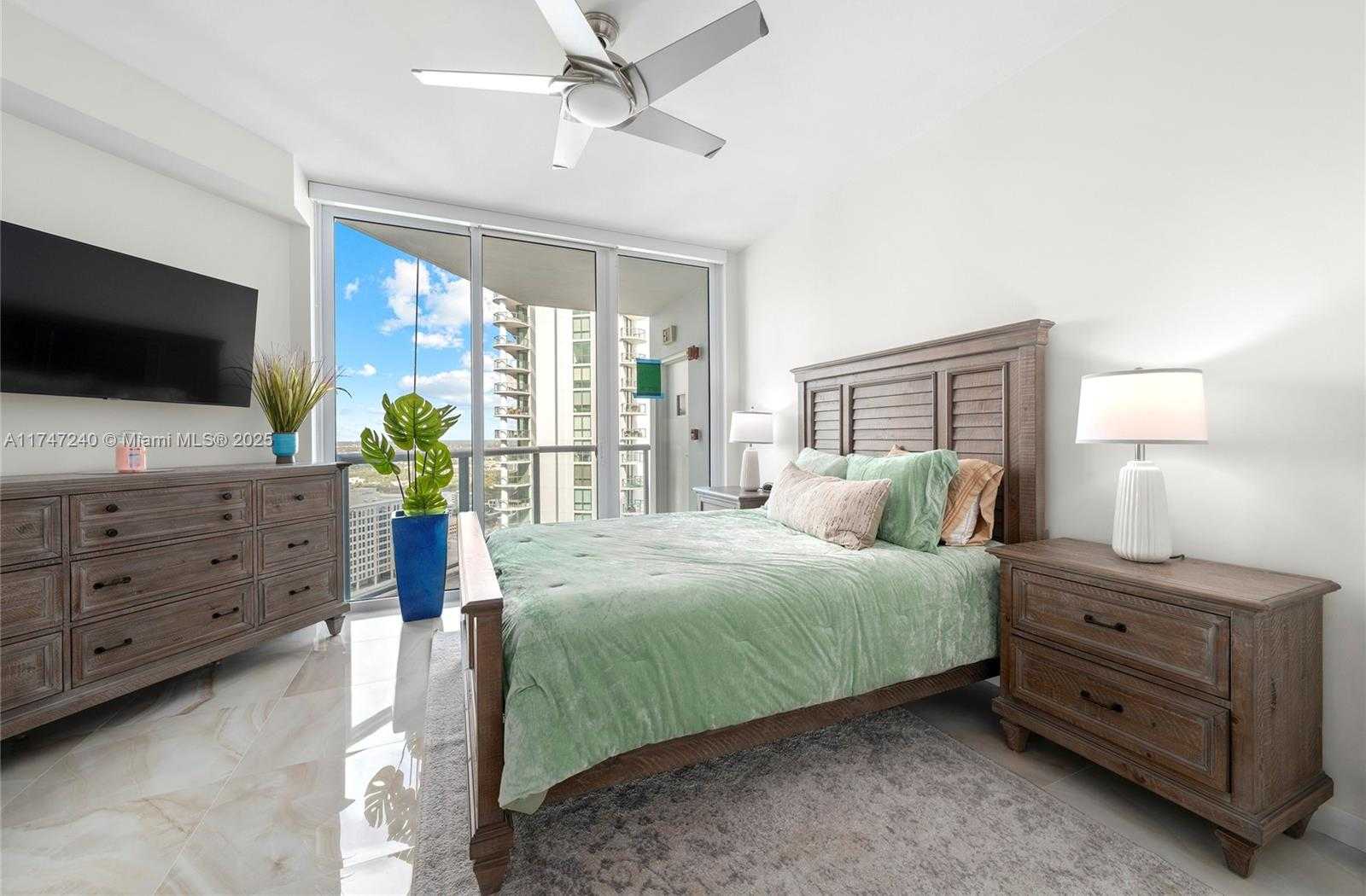 Small Image of 333 LAS OLAS WAY #3404, Fort Lauderdale Number 20