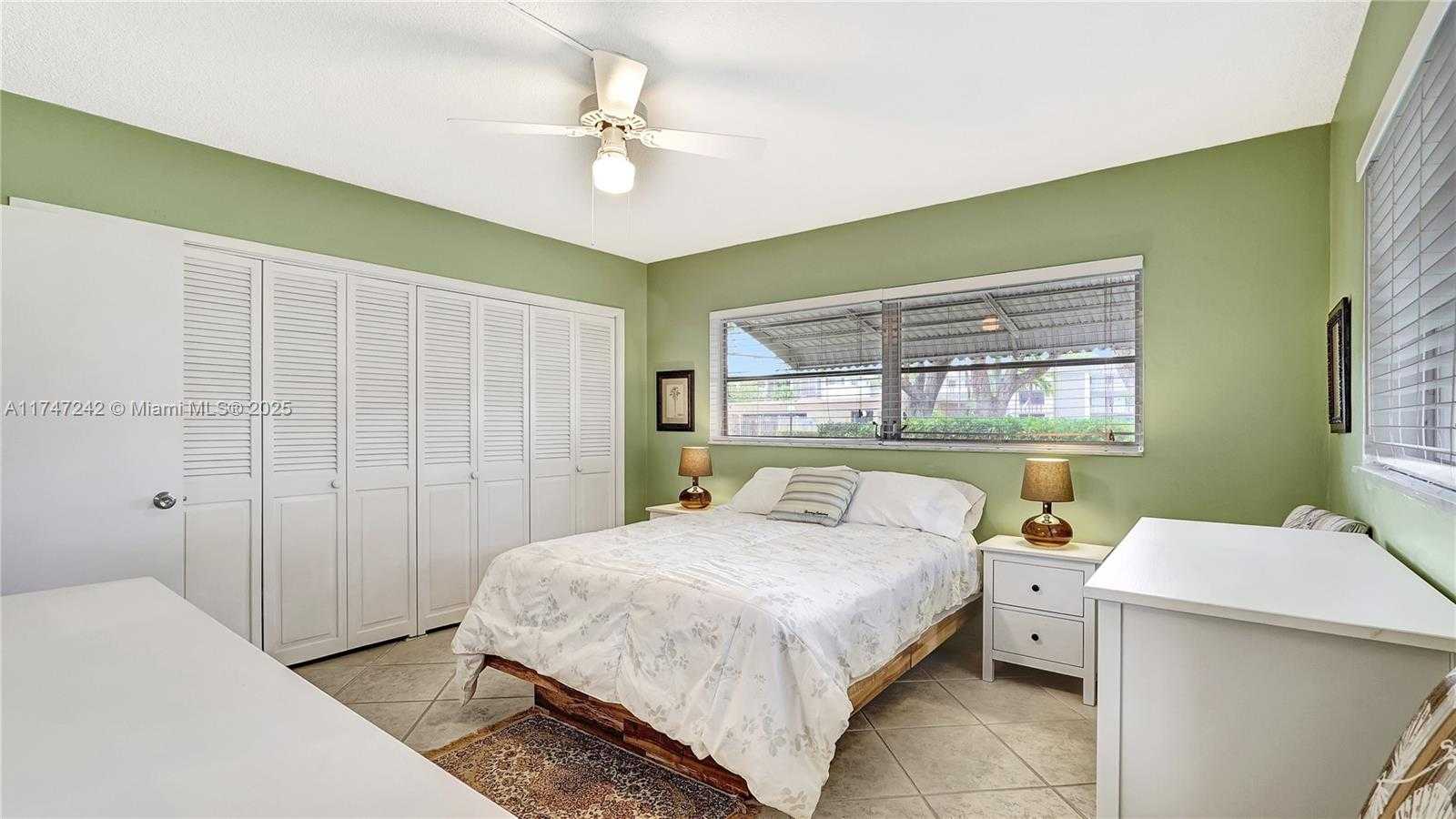 Small Image of 1101 HILLCREST CT #103, Hollywood Number 19