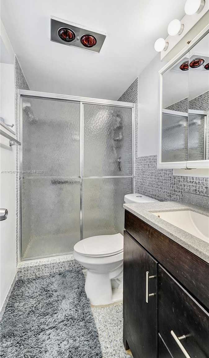 Small Image of 1101 HILLCREST CT #103, Hollywood Number 21