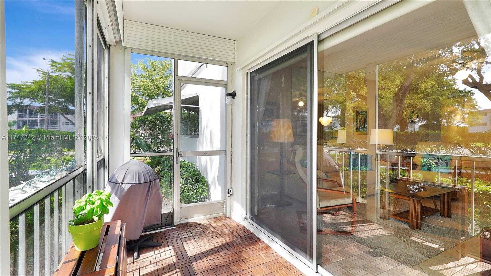 Small Image of 1101 HILLCREST CT #103, Hollywood Number 23