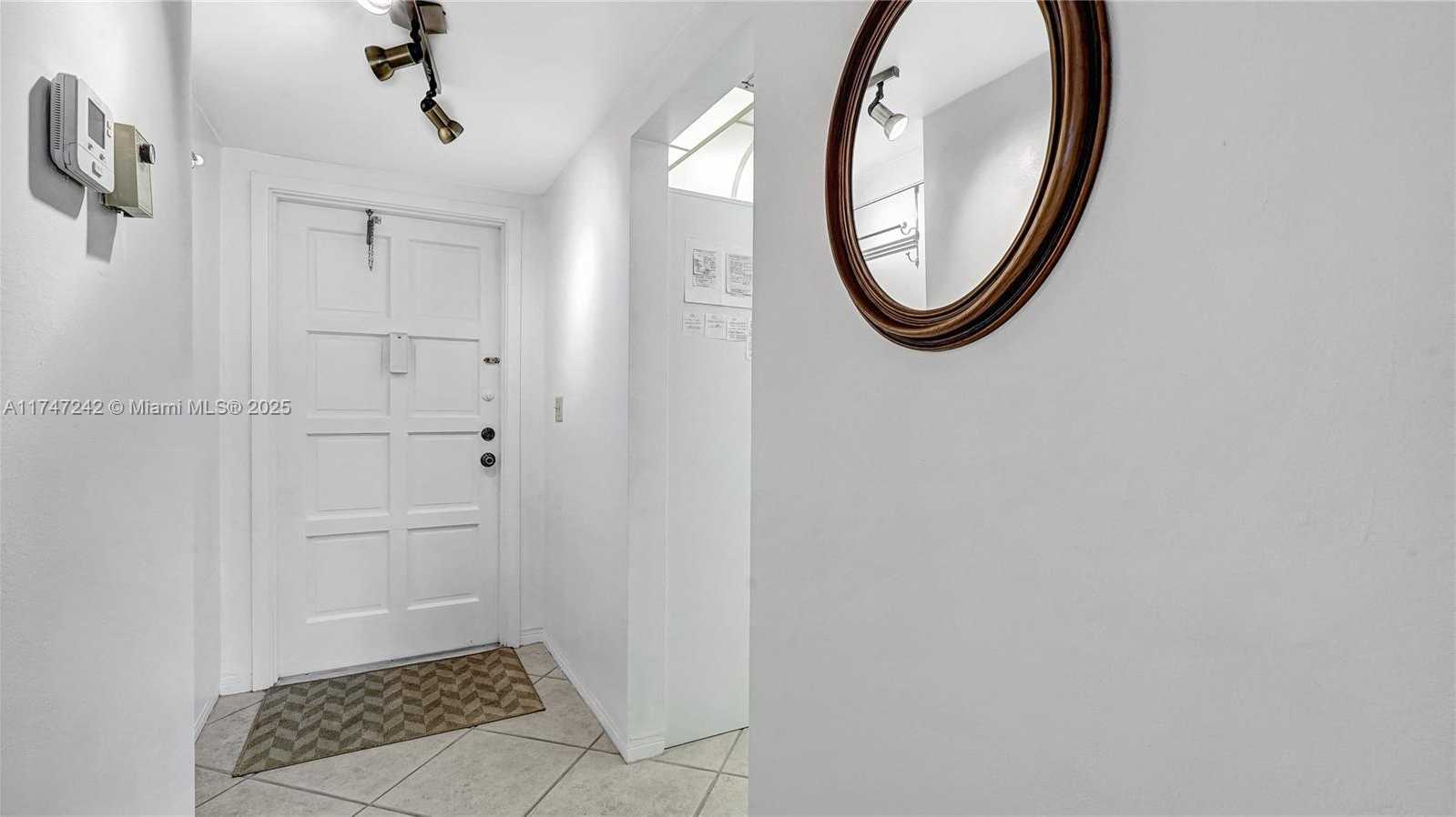 Small Image of 1101 HILLCREST CT #103, Hollywood Number 31