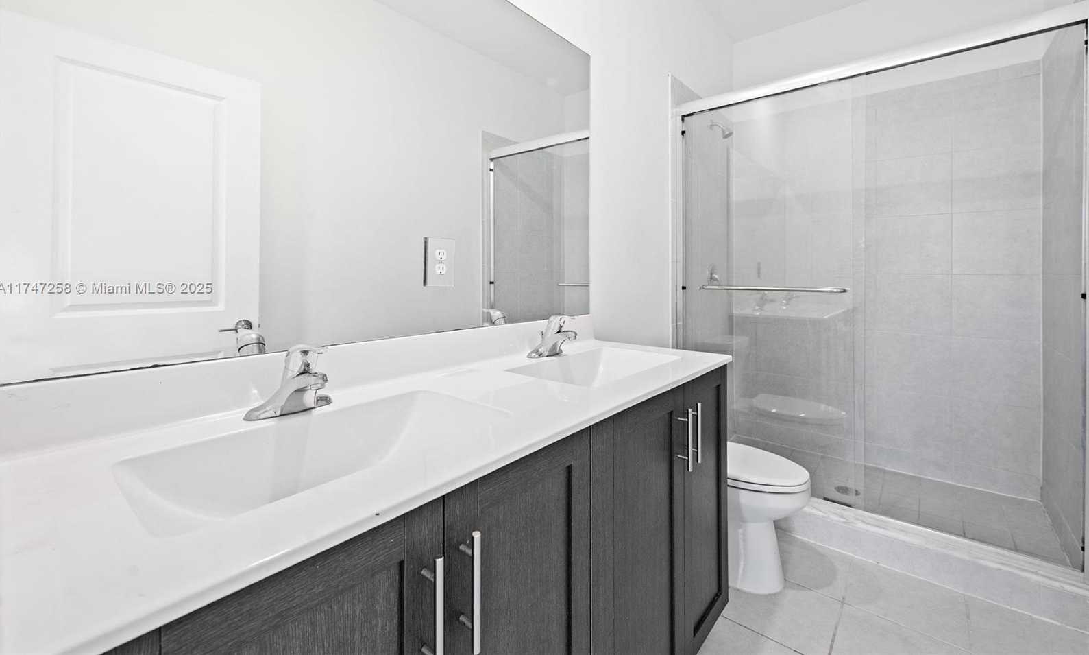 Small Image of 10107 SOUTH WEST 231ST LN, Miami Number 16