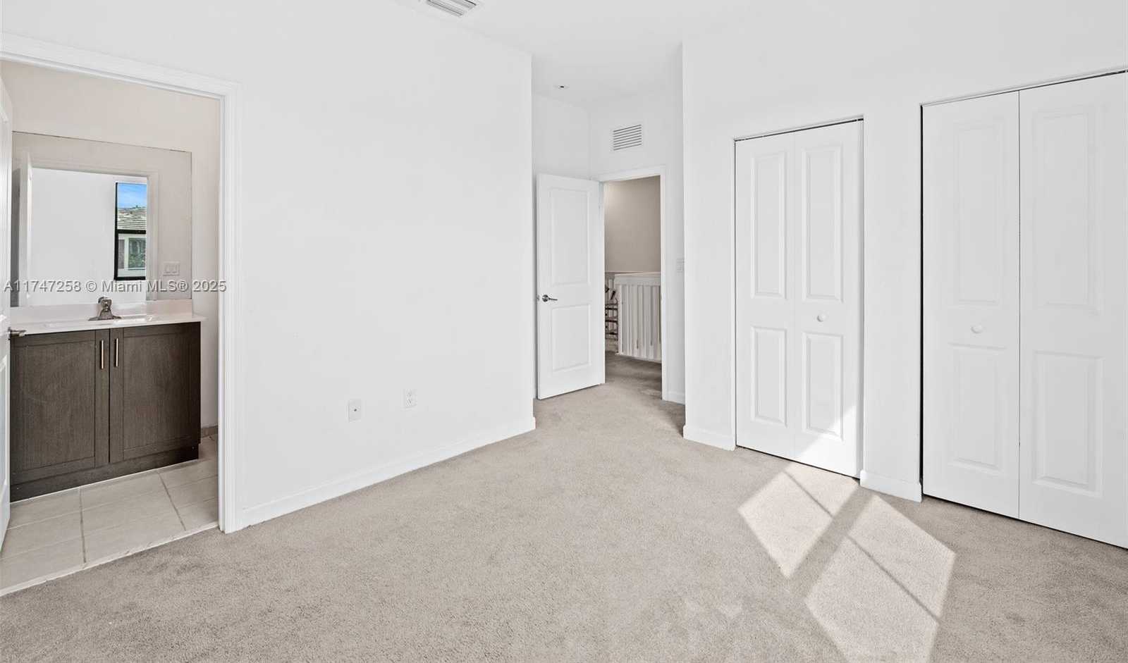 Small Image of 10107 SOUTH WEST 231ST LN, Miami Number 18
