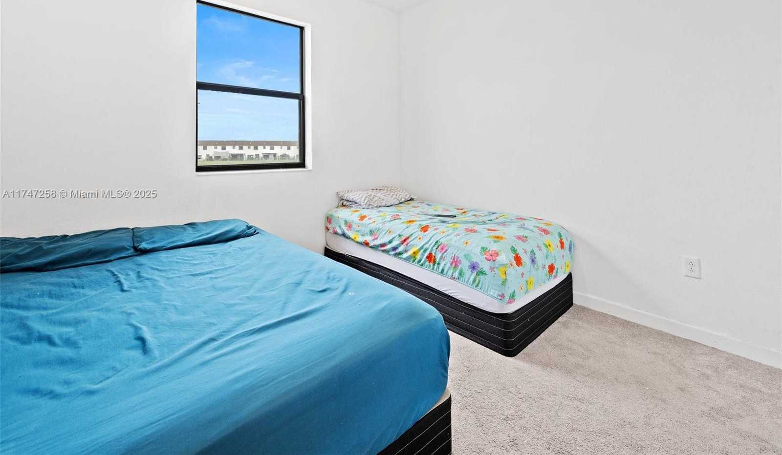 Small Image of 10107 SOUTH WEST 231ST LN, Miami Number 22