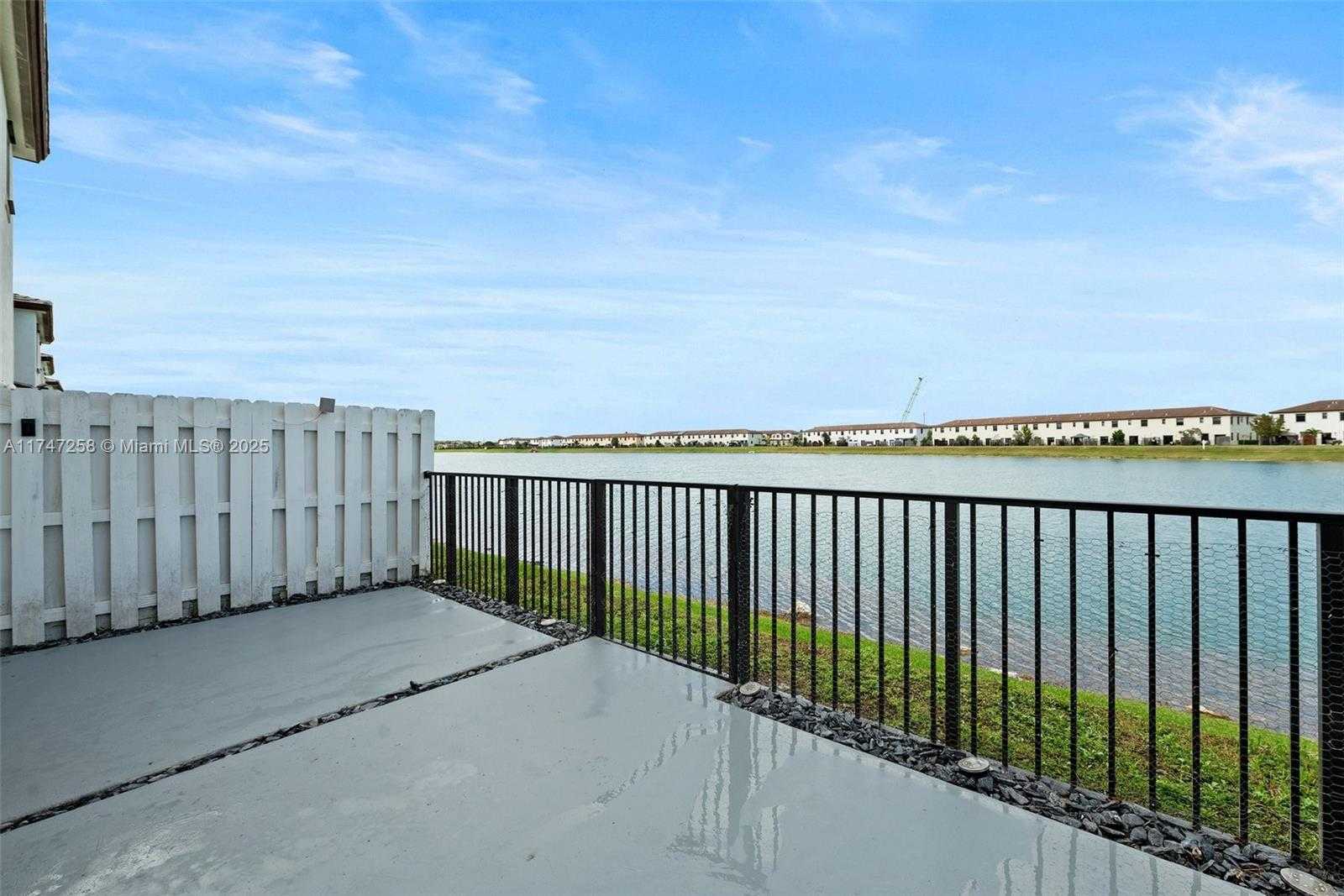 Small Image of 10107 SOUTH WEST 231ST LN, Miami Number 25