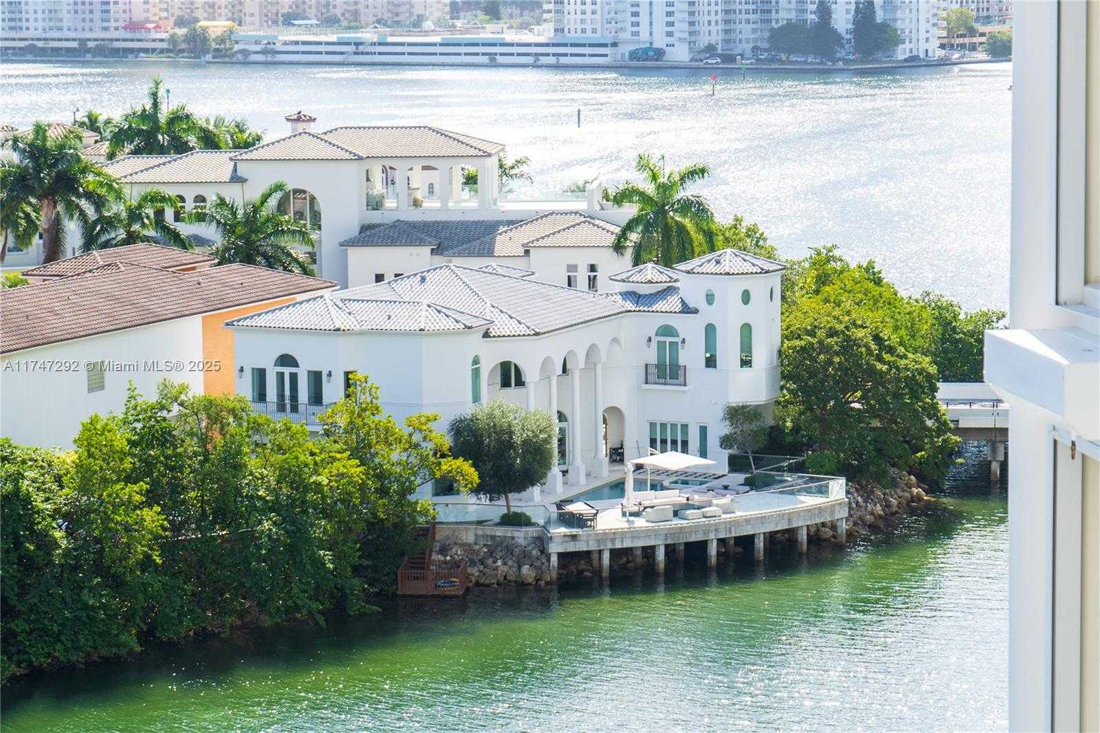 Small Image of 7000 ISLAND BLVD #905, Aventura Number 12