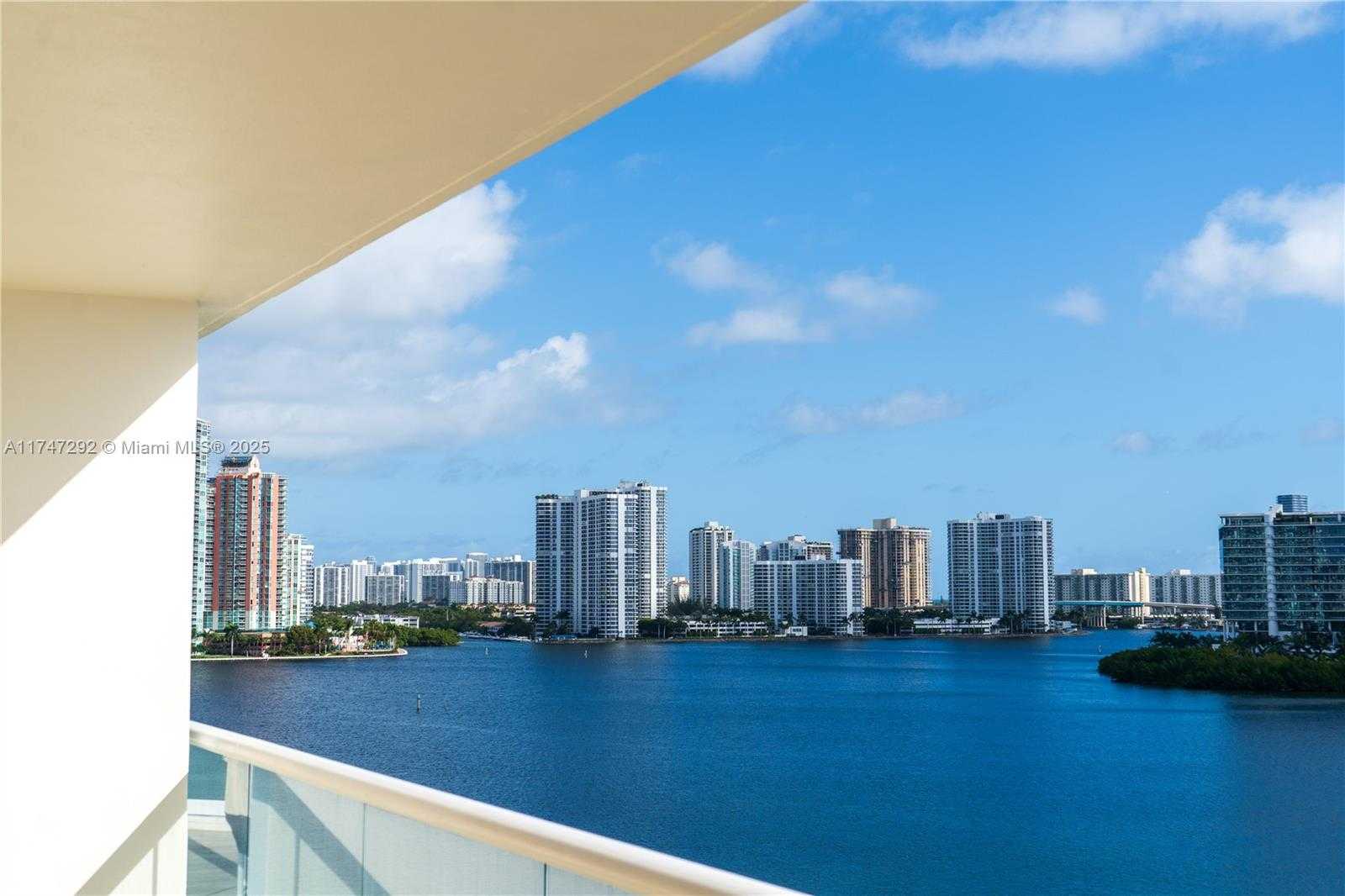 Small Image of 7000 ISLAND BLVD #905, Aventura Number 13
