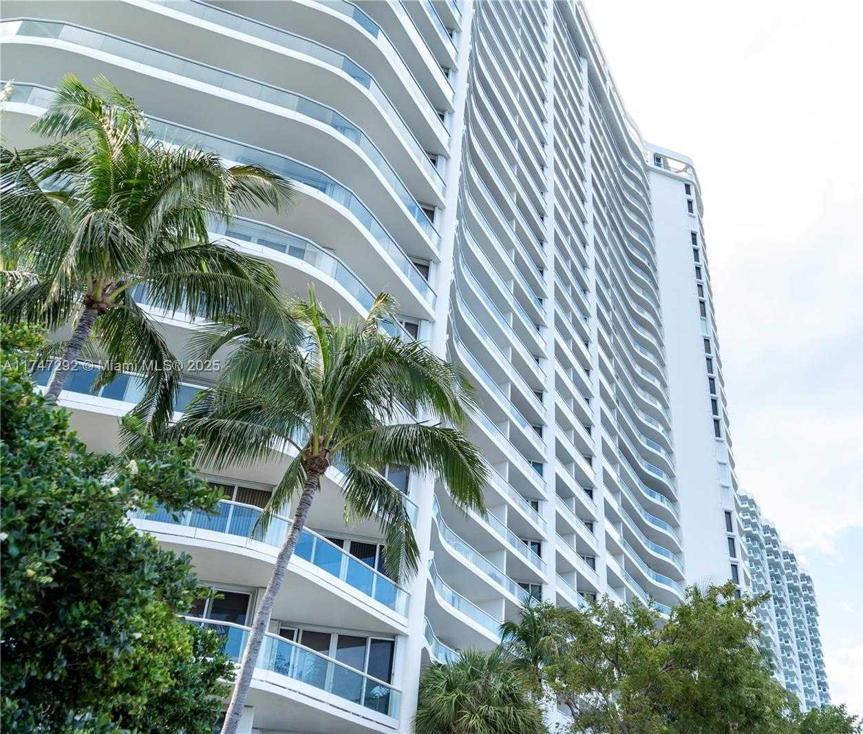 Small Image of 7000 ISLAND BLVD #905, Aventura Number 2