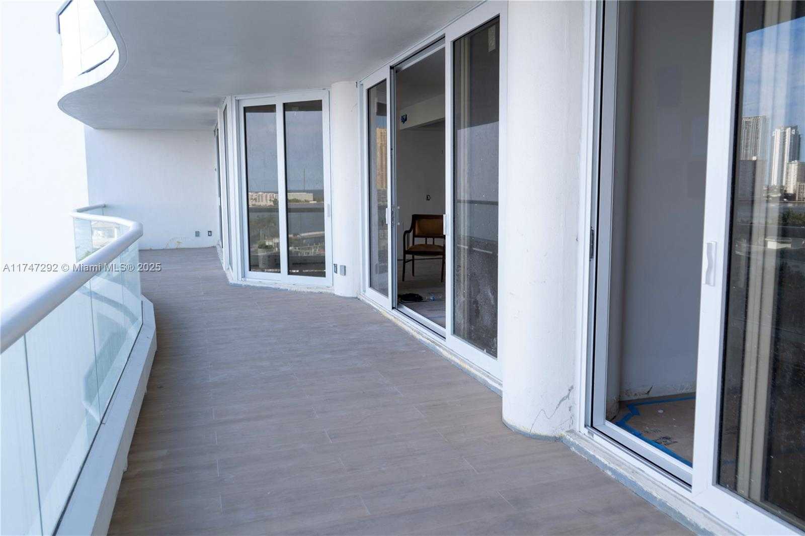 Small Image of 7000 ISLAND BLVD #905, Aventura Number 4