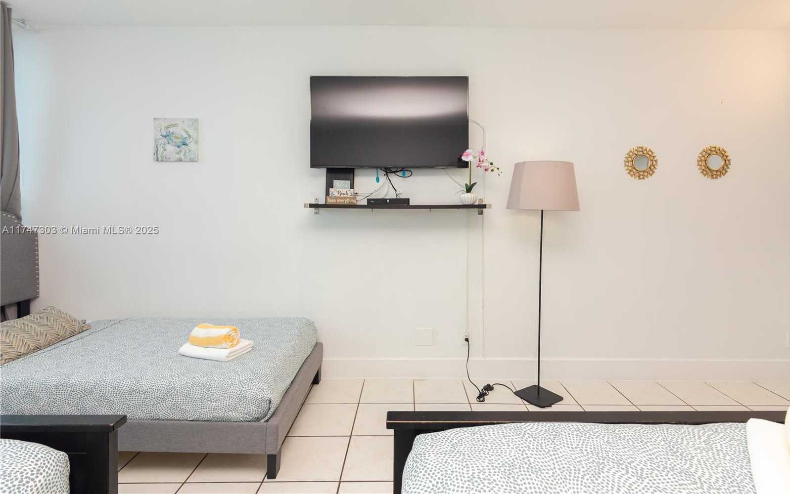 Small Image of 5445 COLLINS AVE #502, Miami Beach Number 11
