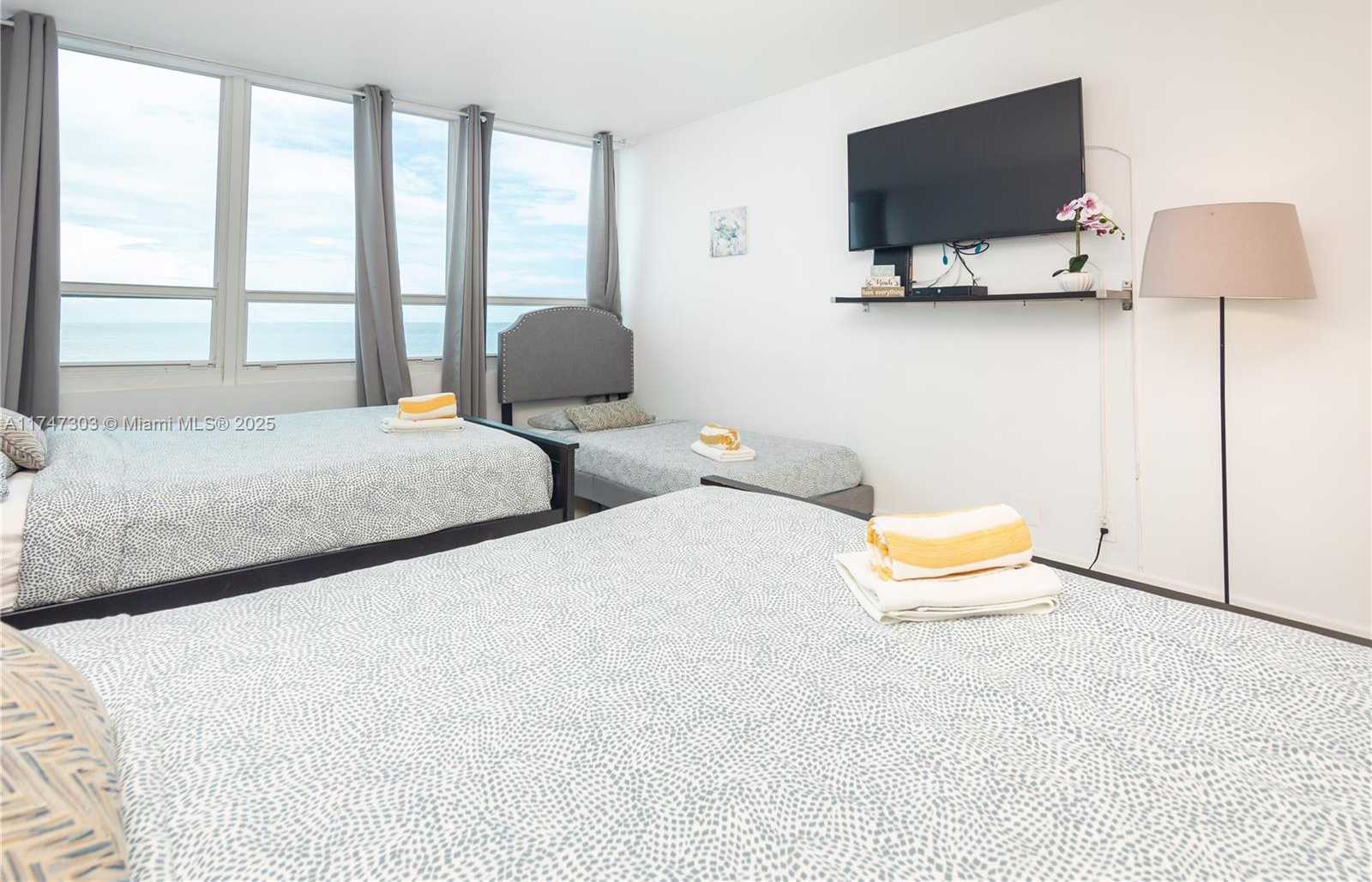 Small Image of 5445 COLLINS AVE #502, Miami Beach Number 12