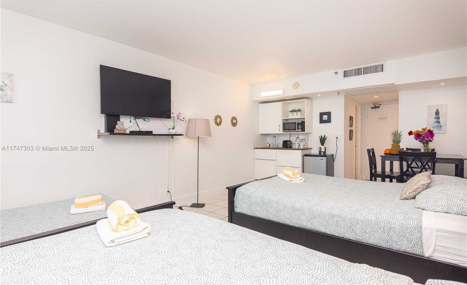 Small Image of 5445 COLLINS AVE #502, Miami Beach Number 9