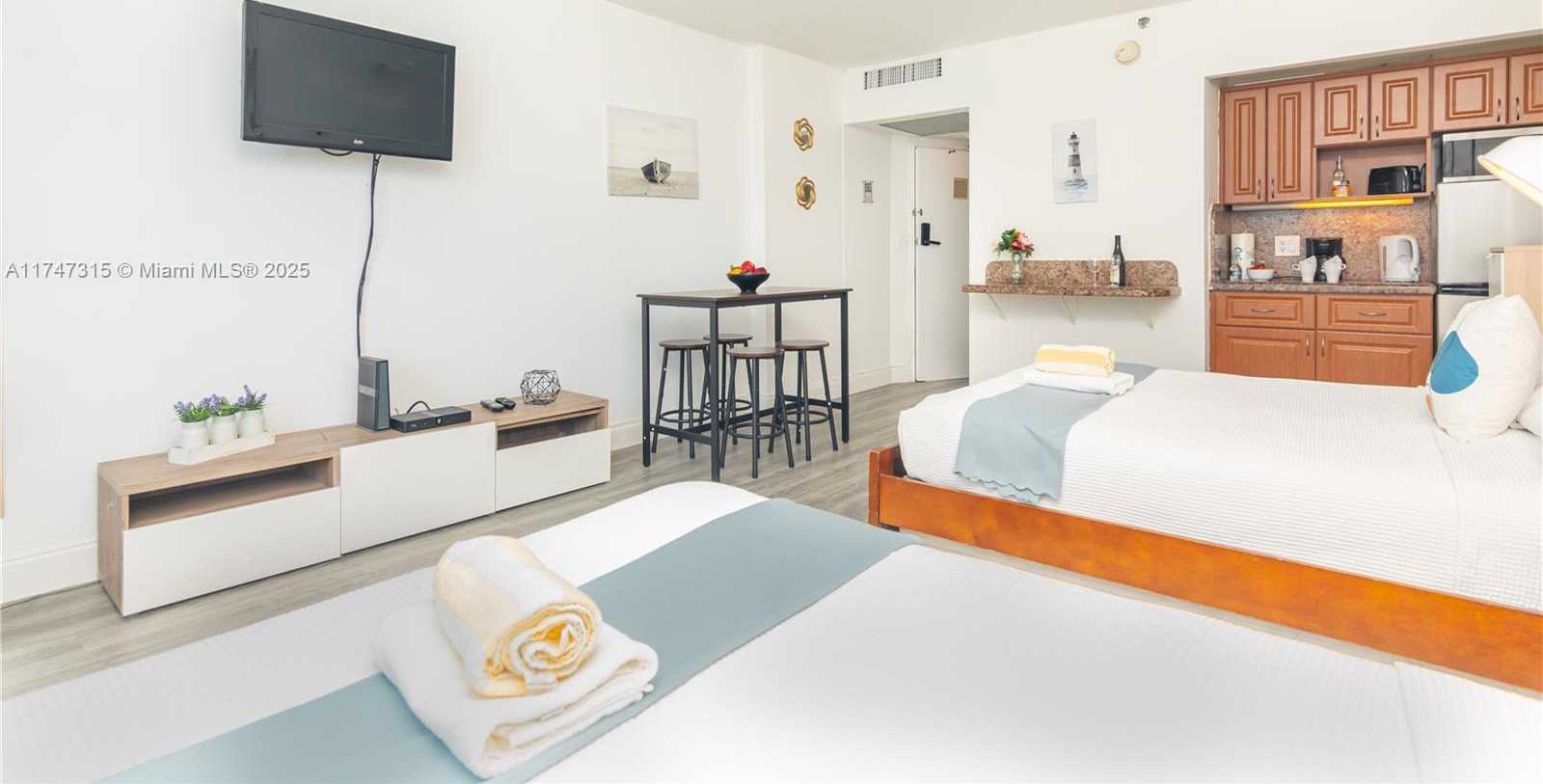 Small Image of 5445 COLLINS AVE #712, Miami Beach Number 10