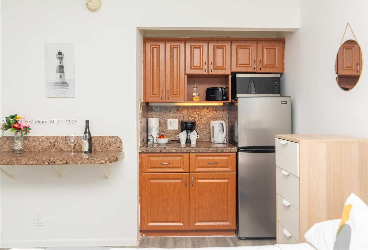 Small Image of 5445 COLLINS AVE #712, Miami Beach Number 11