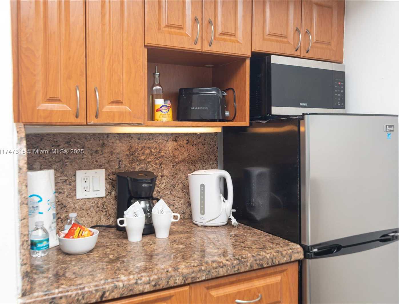 Small Image of 5445 COLLINS AVE #712, Miami Beach Number 15