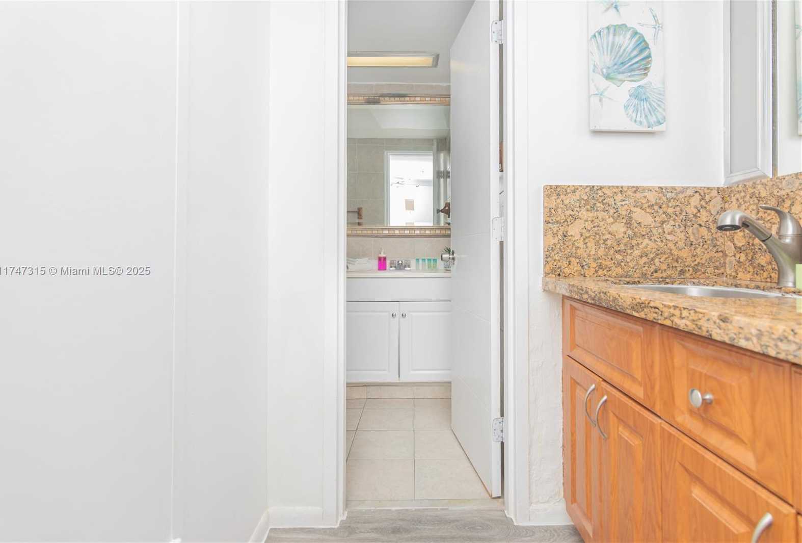 Small Image of 5445 COLLINS AVE #712, Miami Beach Number 17
