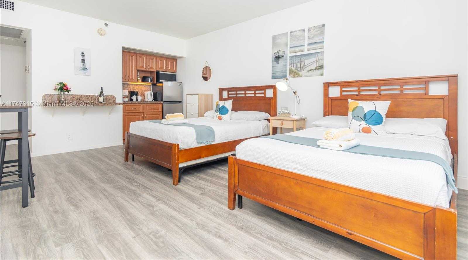 Small Image of 5445 COLLINS AVE #712, Miami Beach Number 8