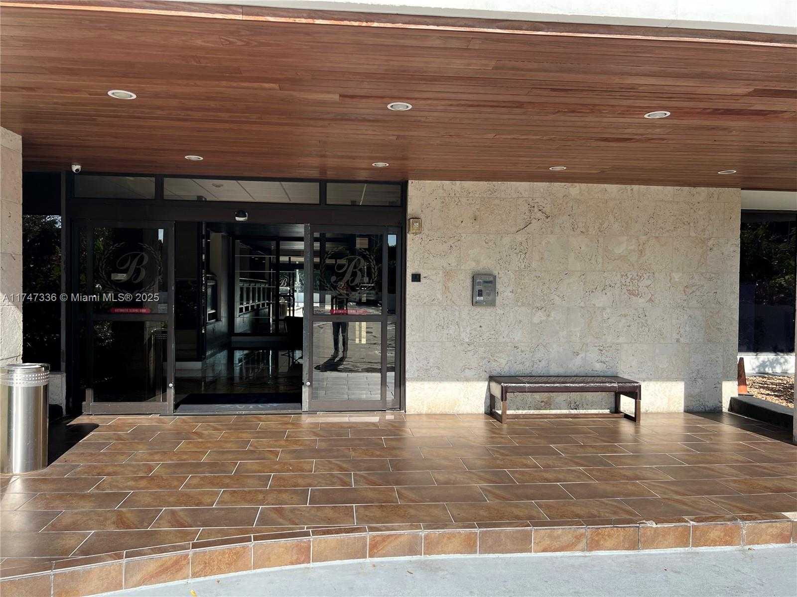 Small Image of 3375 NORTH COUNTRY CLUB DR #1106, Aventura Number 2