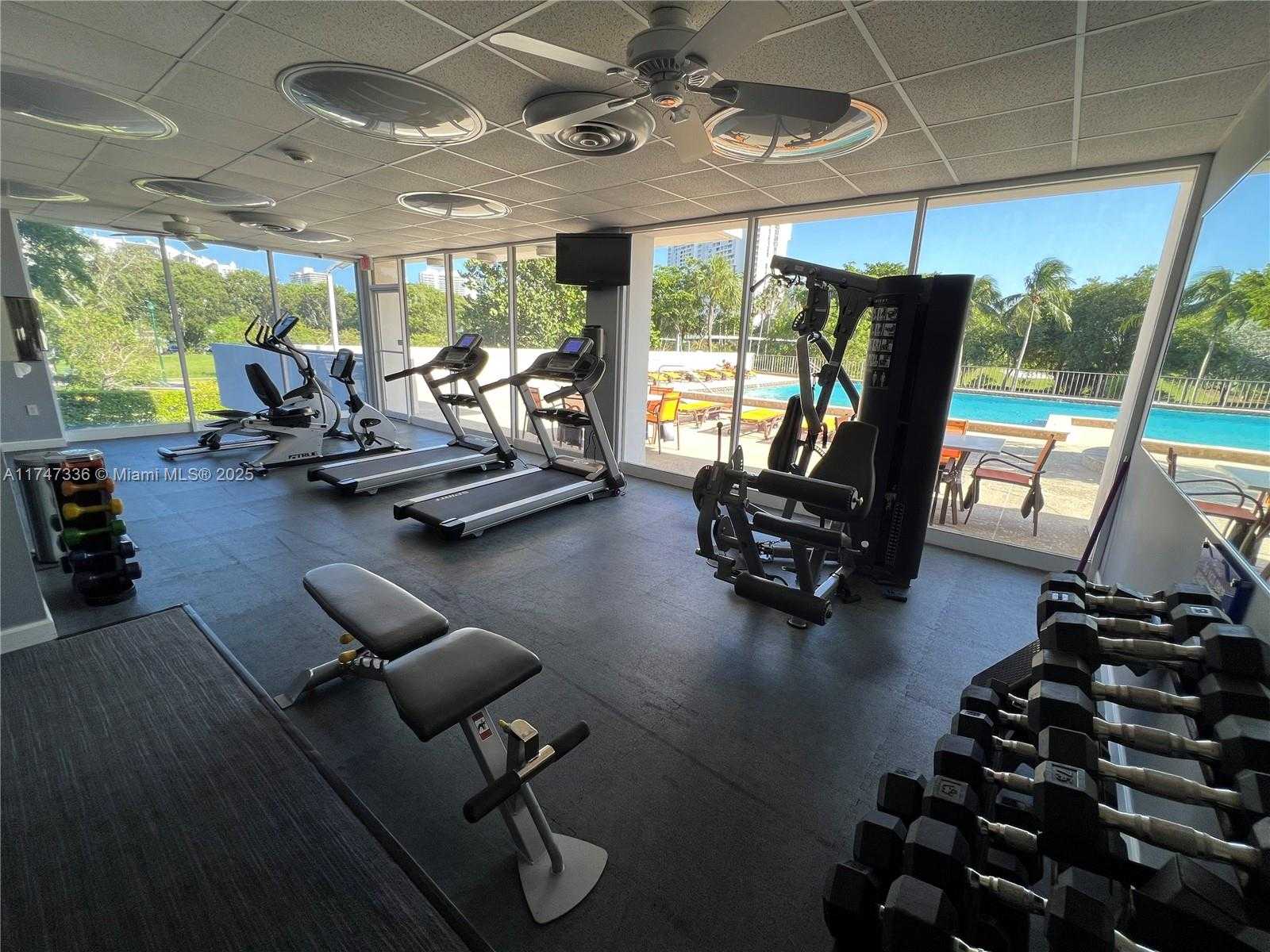 Small Image of 3375 NORTH COUNTRY CLUB DR #1106, Aventura Number 4