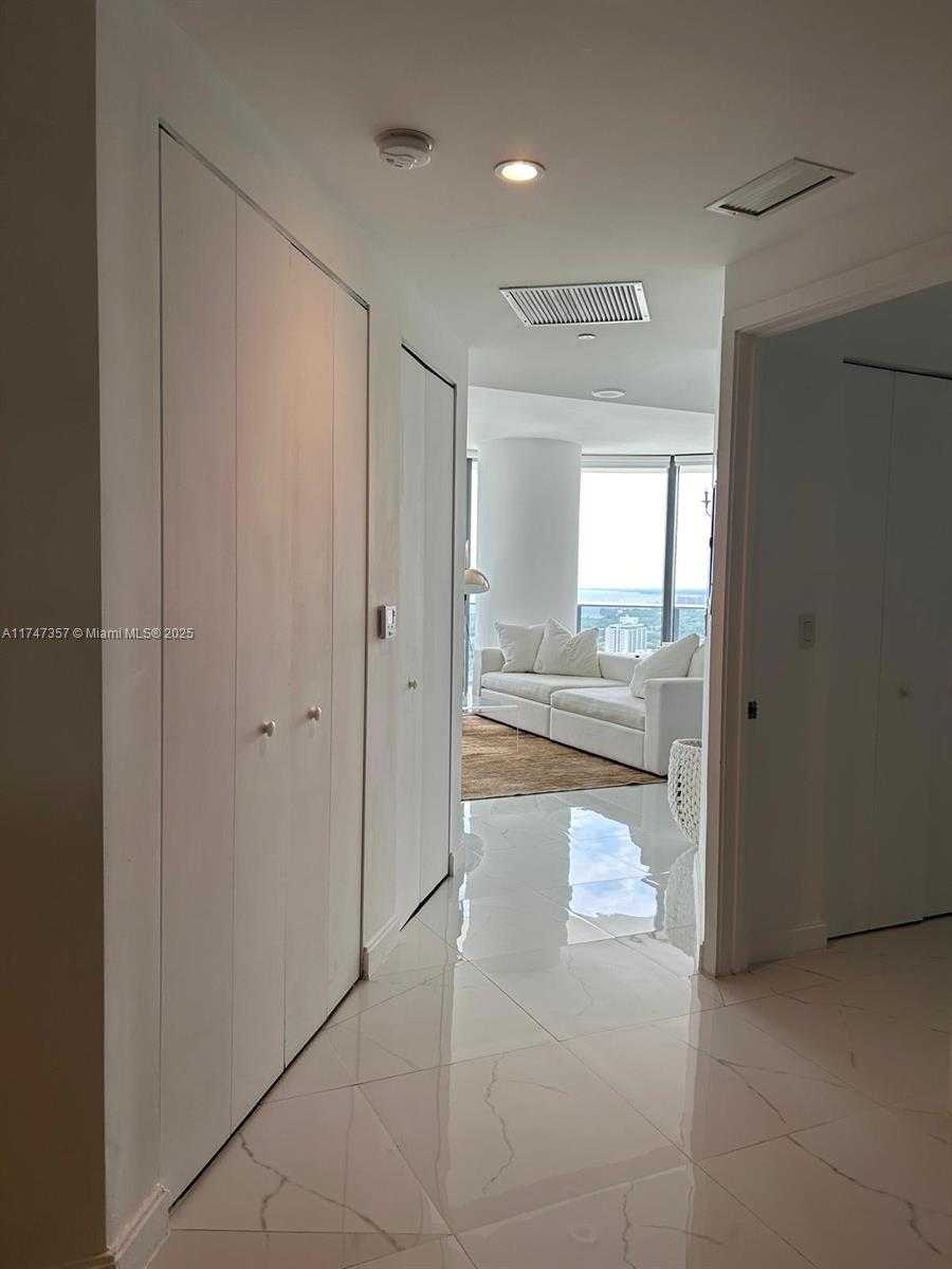 Small Image of 45 SOUTH WEST 9TH ST #3306, Miami Number 14