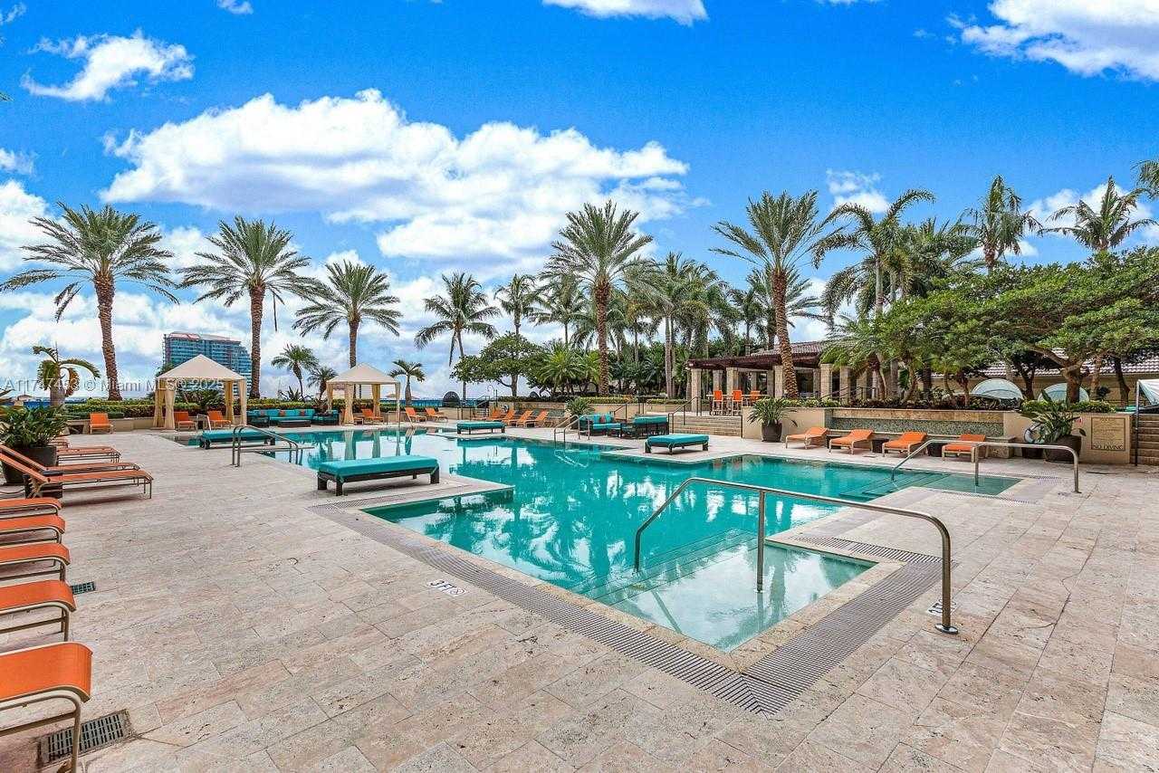 Small Image of 550 OKEECHOBEE BLVD #1417, West Palm Beach Number 38