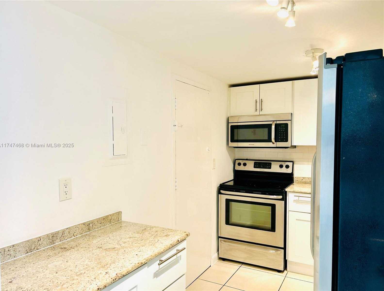 Small Image of 1865 79TH ST CSWY #16J, North Bay Village Number 9