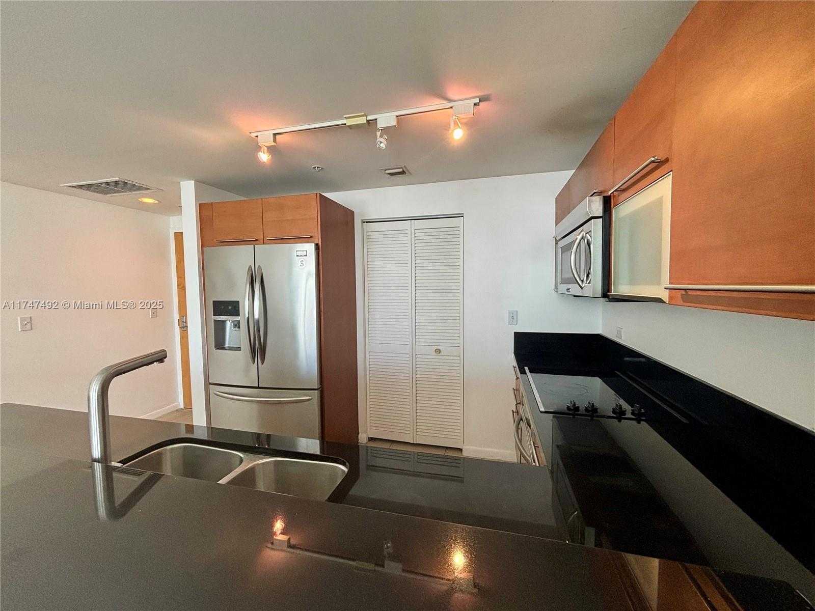 Small Image of 253 NORTH EAST 2ND ST #3202, Miami Number 12