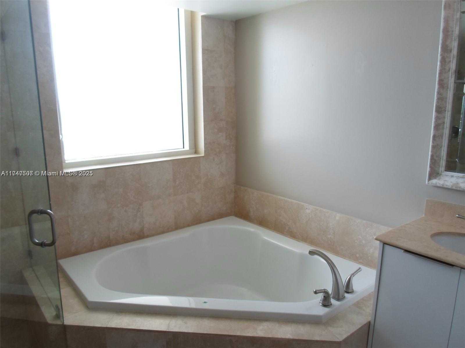 Small Image of 1745 EAST HALLANDALE BEACH BLVD #1907W, Hallandale Beach Number 19