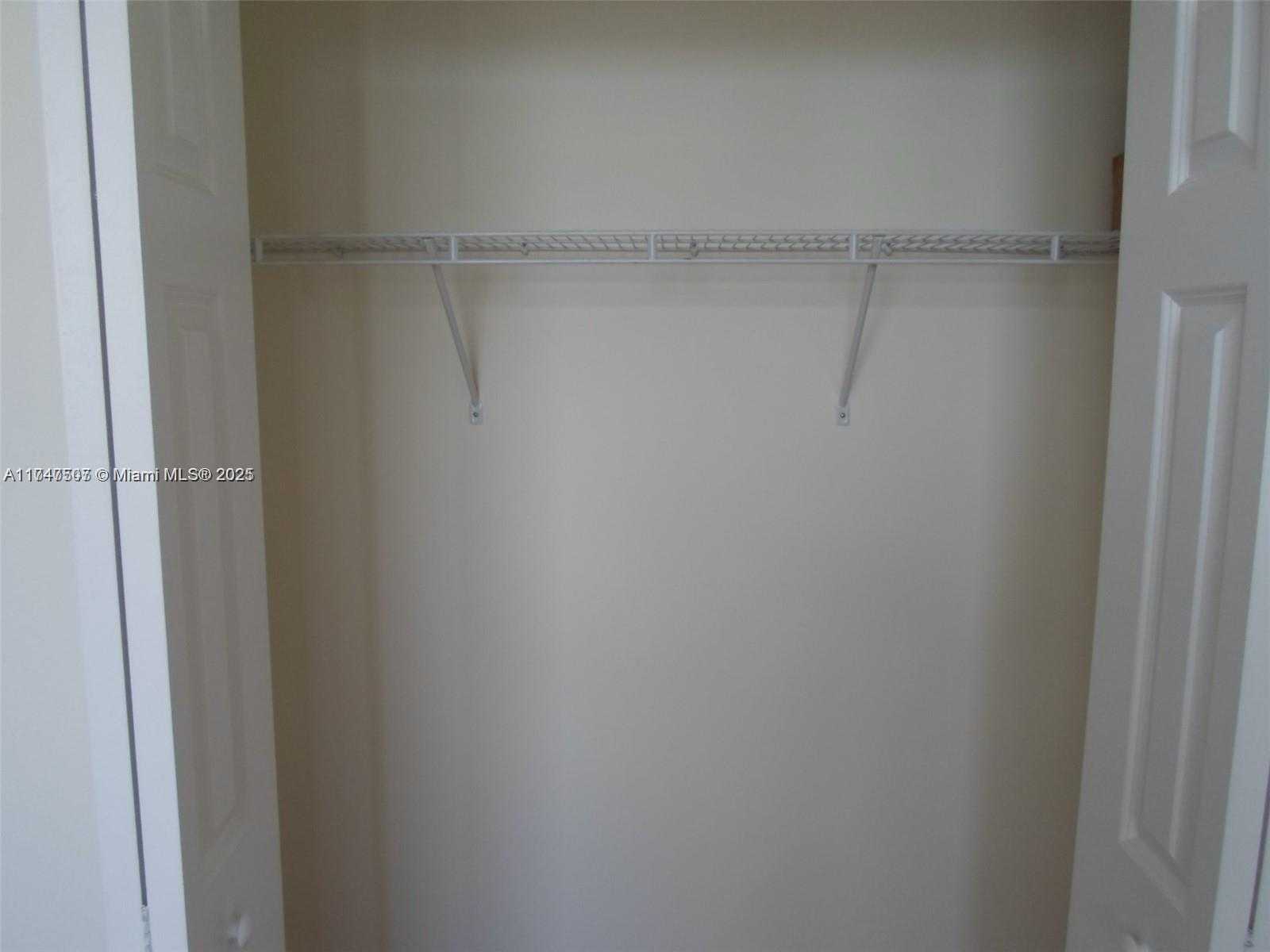 Small Image of 1745 EAST HALLANDALE BEACH BLVD #1907W, Hallandale Beach Number 4