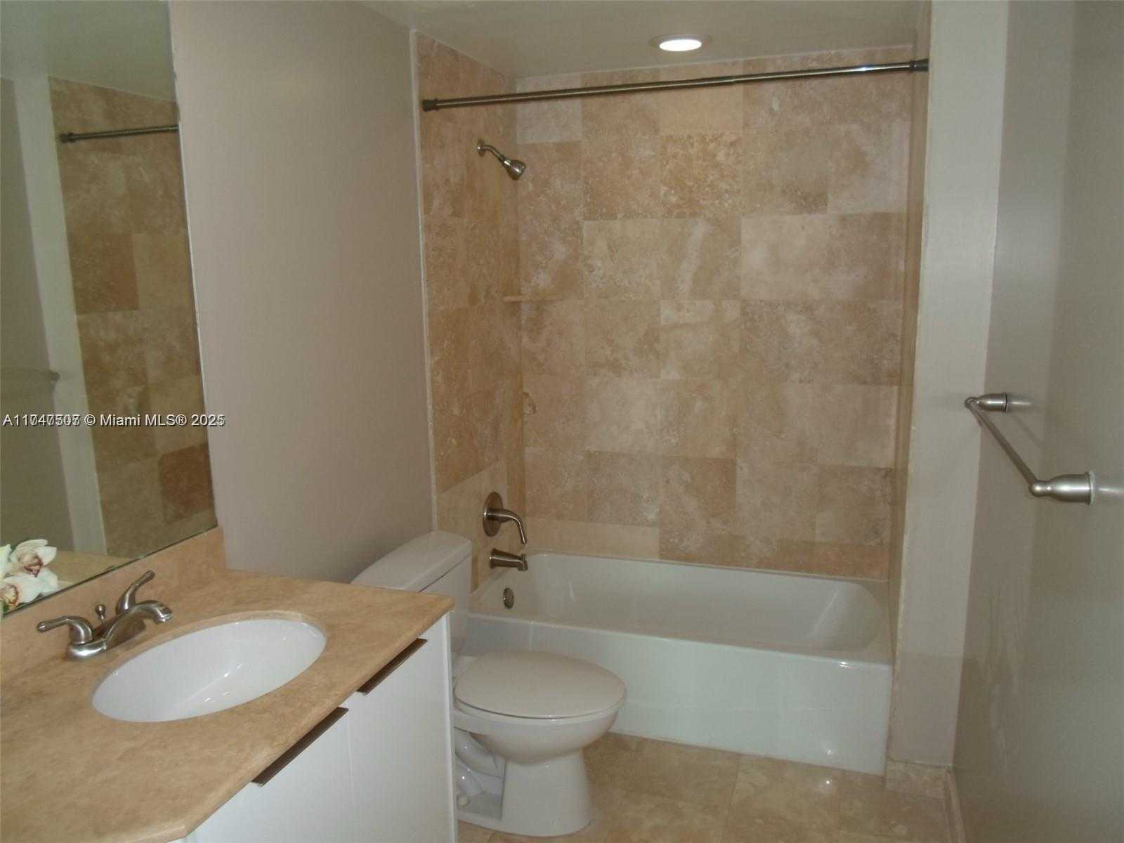 Small Image of 1745 EAST HALLANDALE BEACH BLVD #1907W, Hallandale Beach Number 5