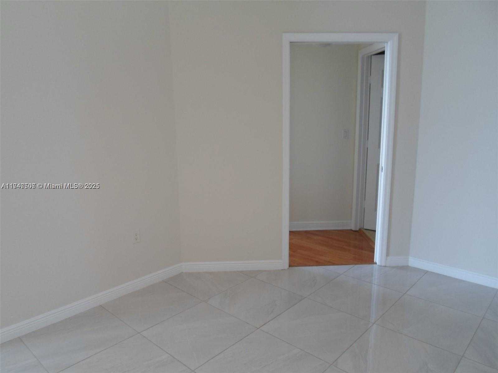 Small Image of 1745 EAST HALLANDALE BEACH BLVD #1907W, Hallandale Beach Number 9