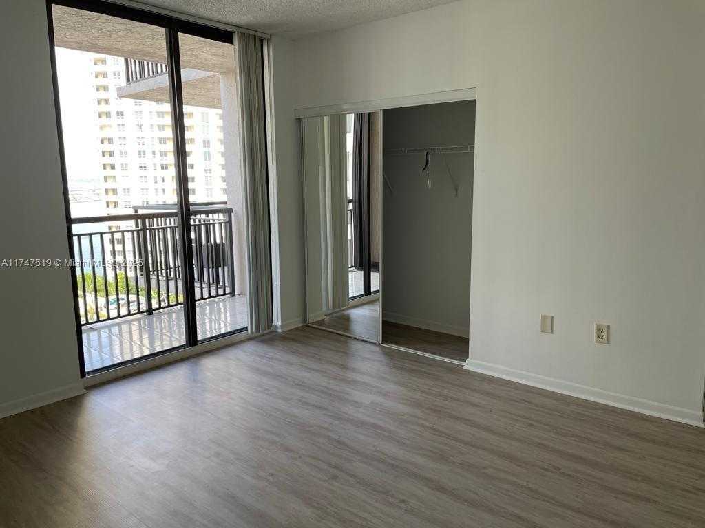 Small Image of 540 BRICKELL KEY DR #1600, Miami Number 11
