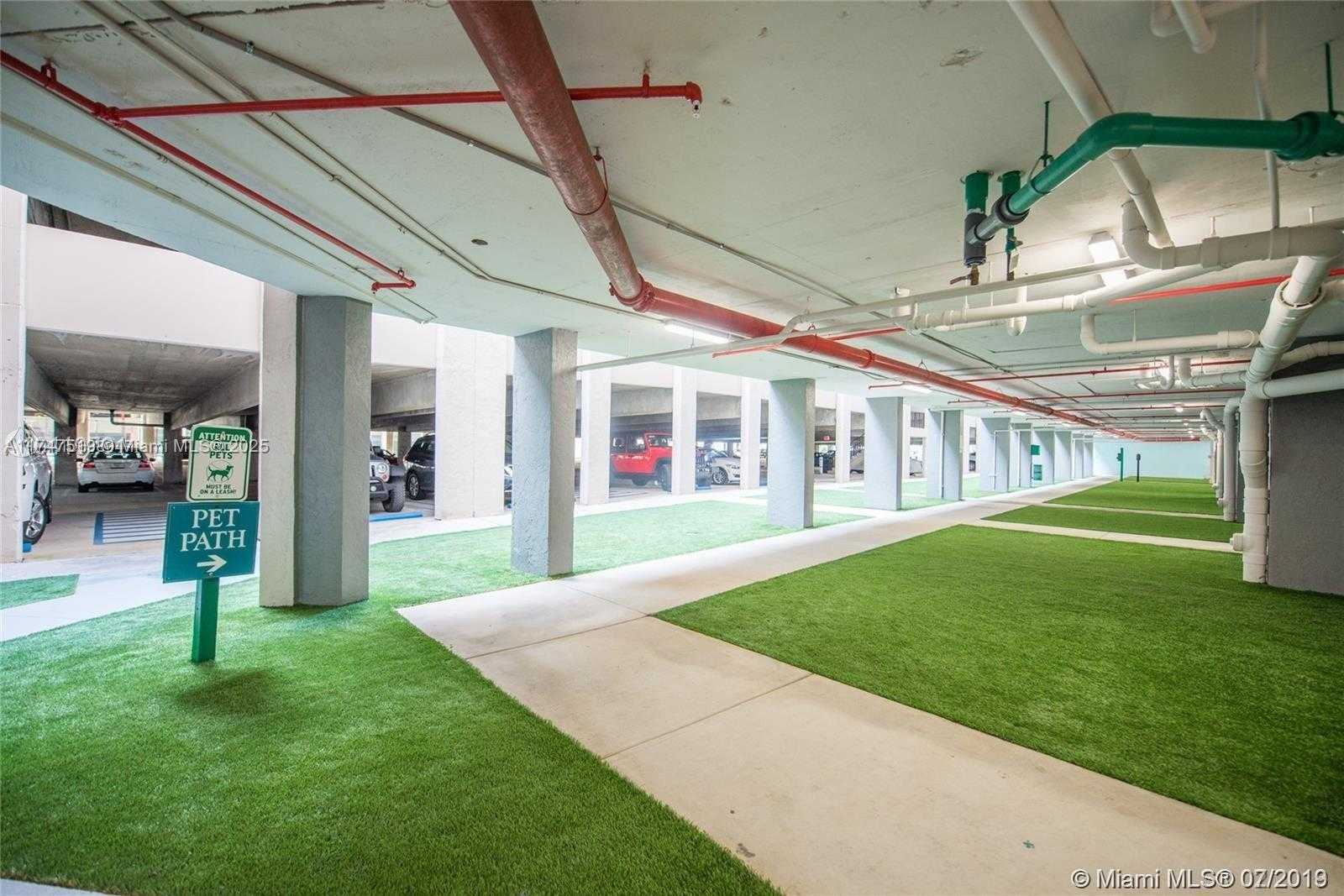 Small Image of 540 BRICKELL KEY DR #1600, Miami Number 25