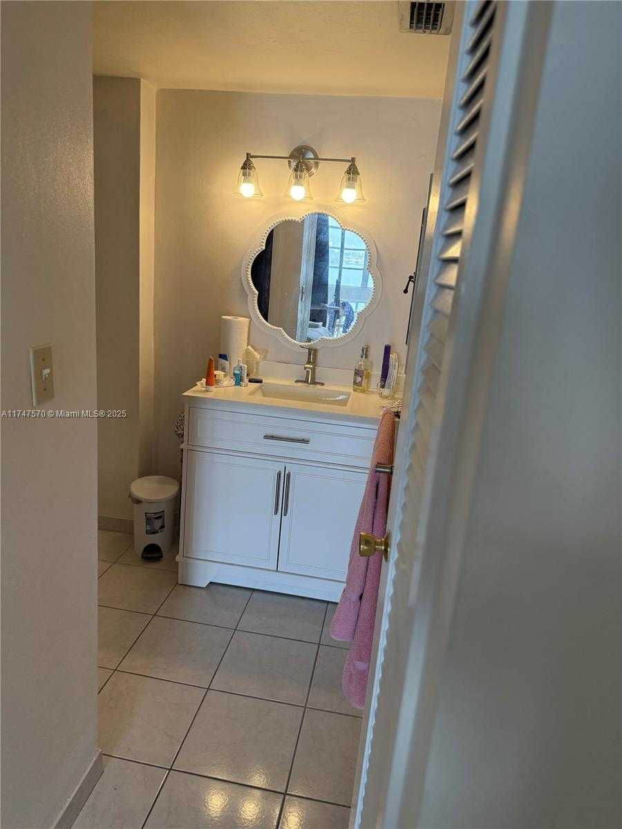 Small Image of 18555 NORTH EAST 14TH AVE #618, Miami Number 12