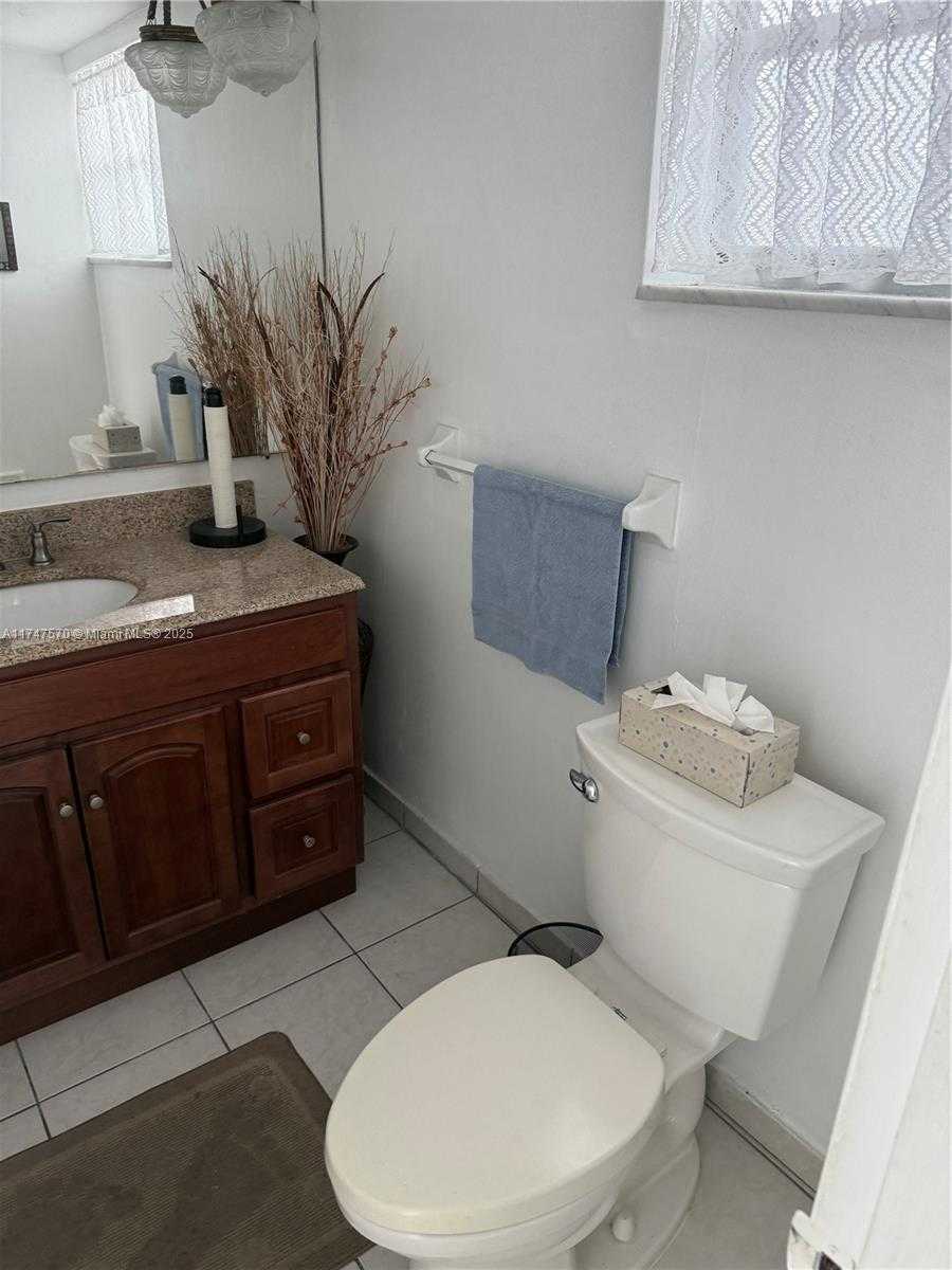 Small Image of 18555 NORTH EAST 14TH AVE #618, Miami Number 6