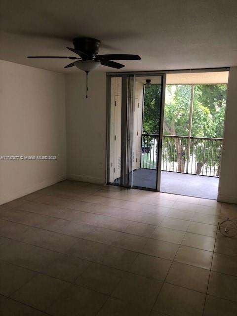 Small Image of 8353 LAKE DR #302, Doral Number 6
