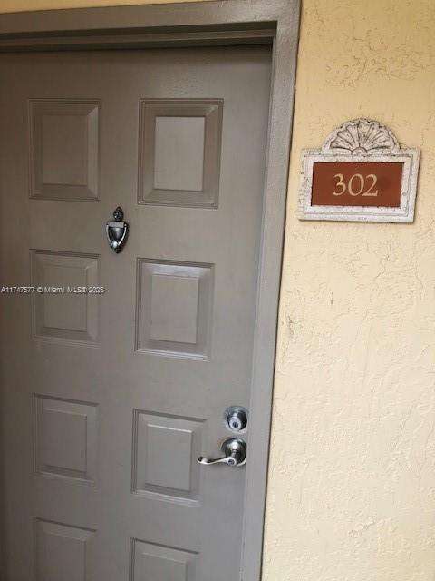 Small Image of 8353 LAKE DR #302, Doral Number 8