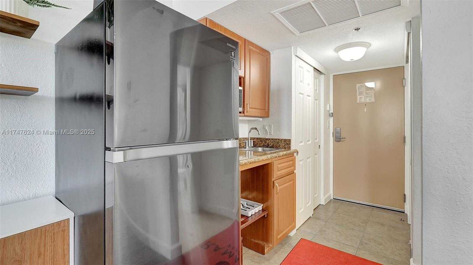 Small Image of 19201 COLLINS AVE #223, Sunny Isles Beach Number 17