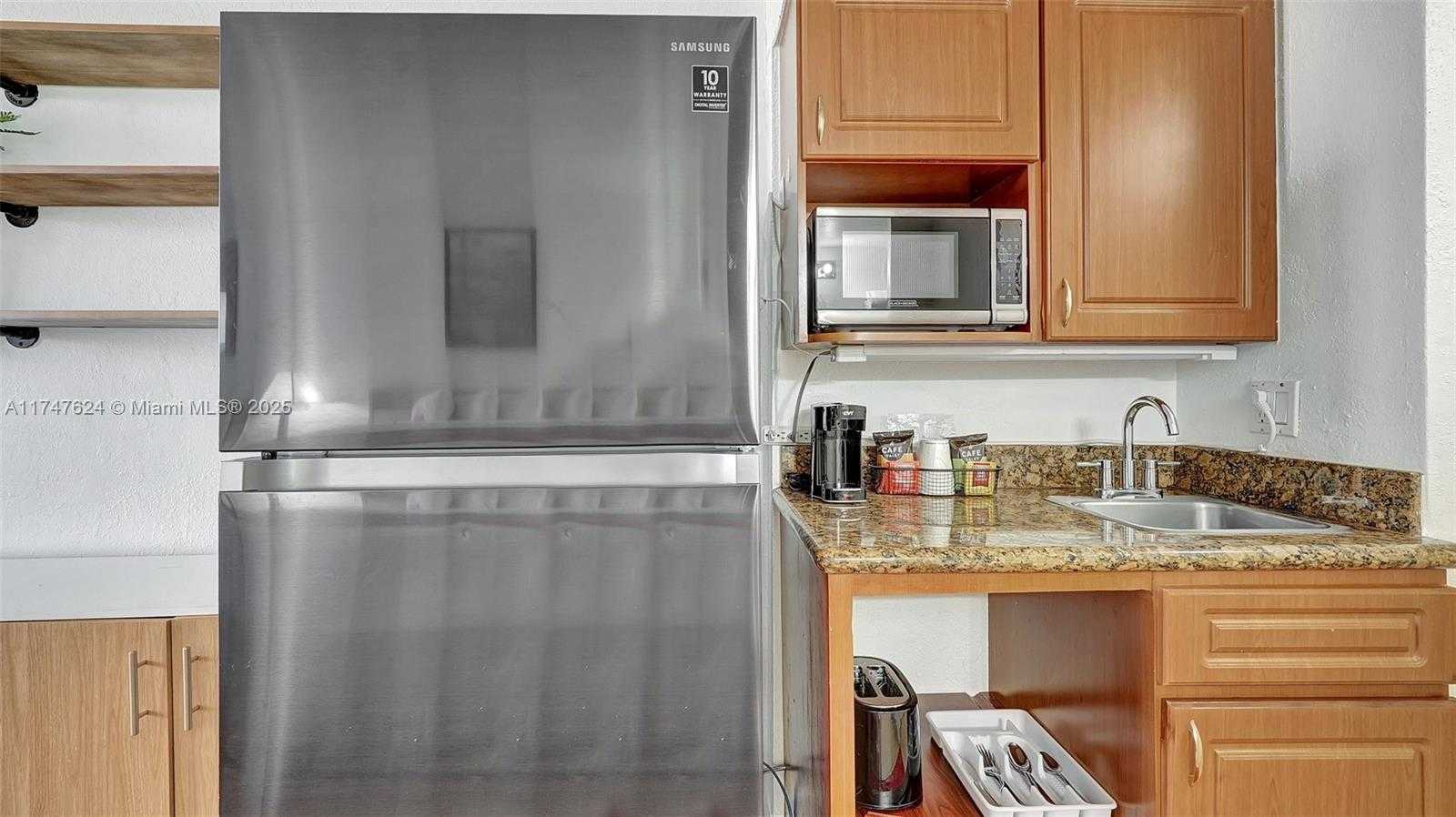 Small Image of 19201 COLLINS AVE #223, Sunny Isles Beach Number 18