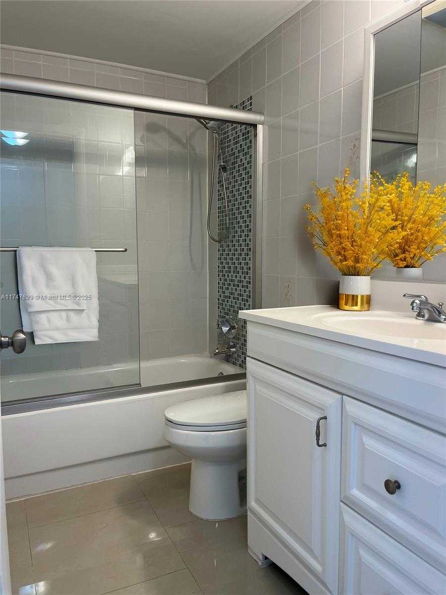 Small Image of 770 NORTH EAST 69TH ST #1F, Miami Number 4