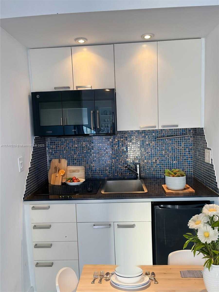 Small Image of 770 NORTH EAST 69TH ST #1F, Miami Number 5