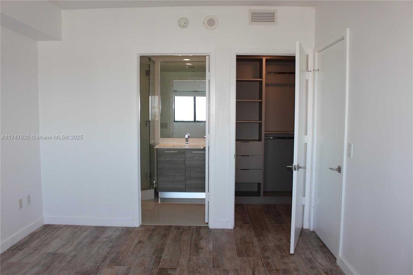 Small Image of 650 NORTH EAST 32ND ST #3703, Miami Number 13