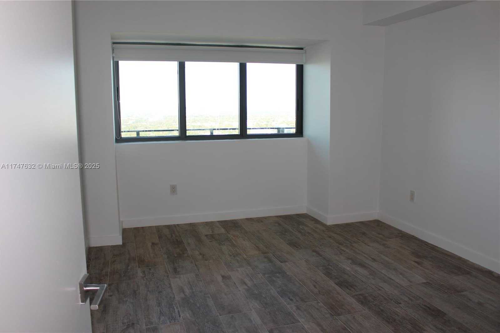 Small Image of 650 NORTH EAST 32ND ST #3703, Miami Number 14
