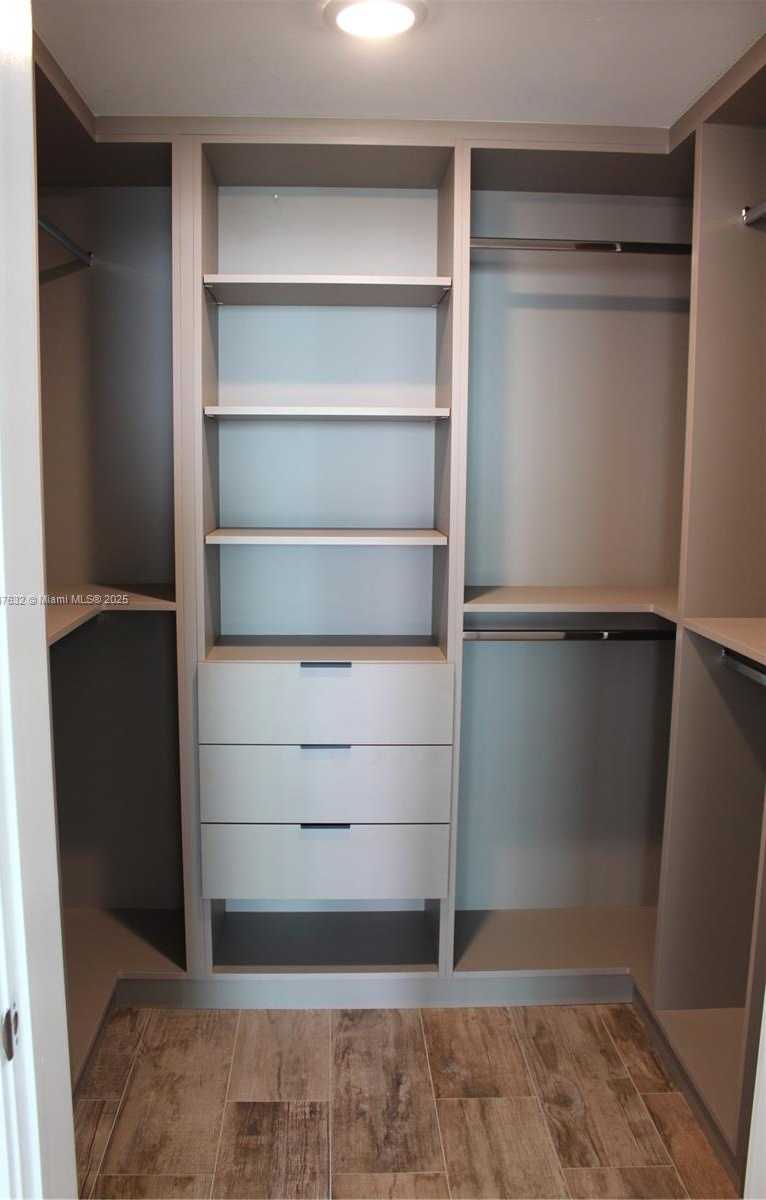 Small Image of 650 NORTH EAST 32ND ST #3703, Miami Number 6